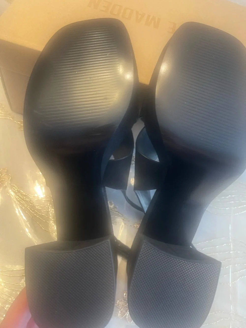 NWB Steve Madden women’s Y2K Mario platform slingback sandals size 8 black suede